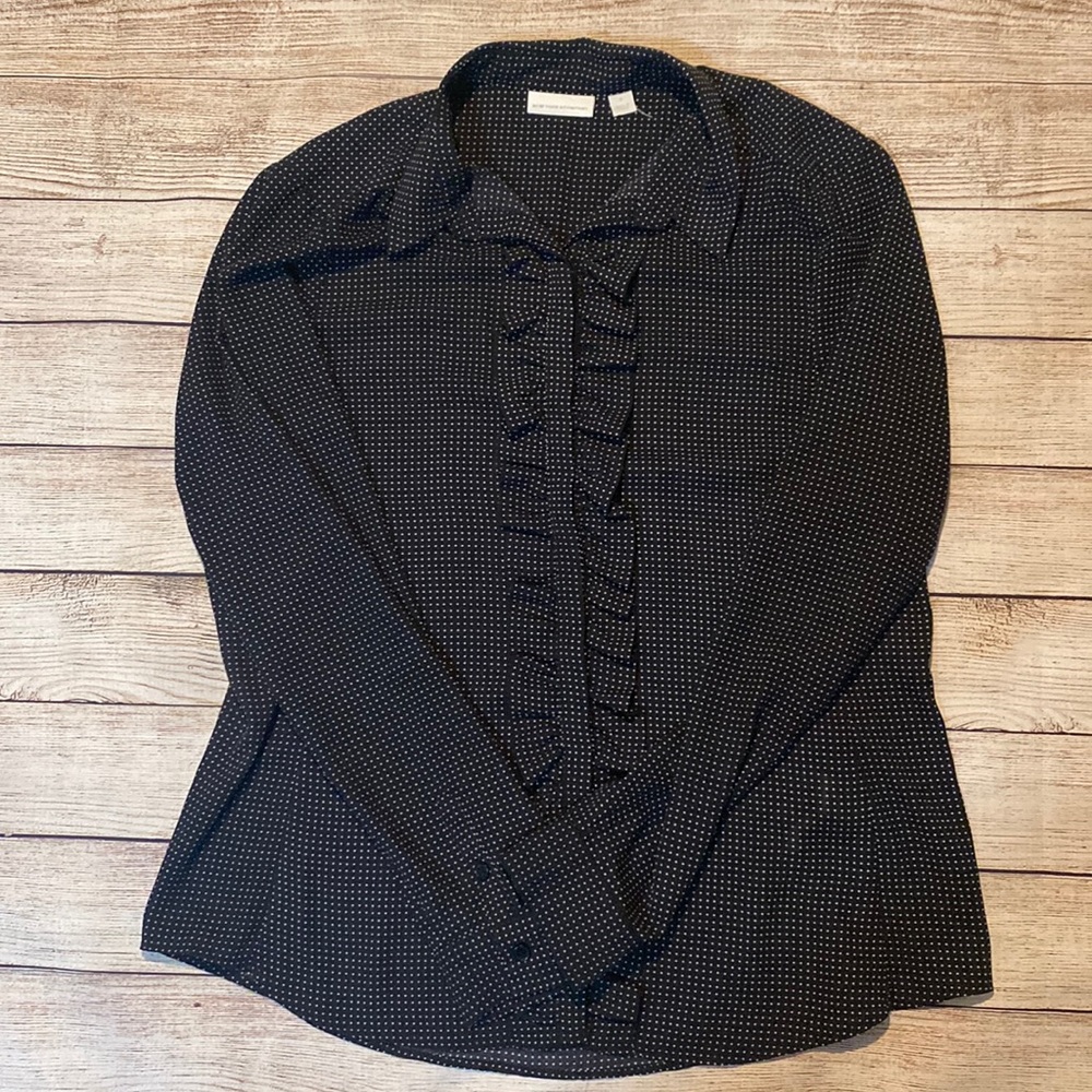 New York & Company Long Sleeve Button Down Shirt